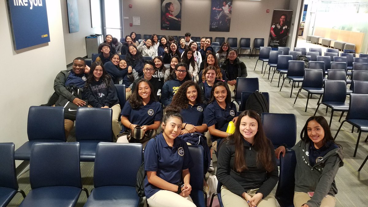 Sunnideside DA sophomores getting ready for our UC Davis tour <a href="/SunnysideDA/">SunnysideDoctorsAcademy</a> <a href="/ucdavis/">UC Davis</a>