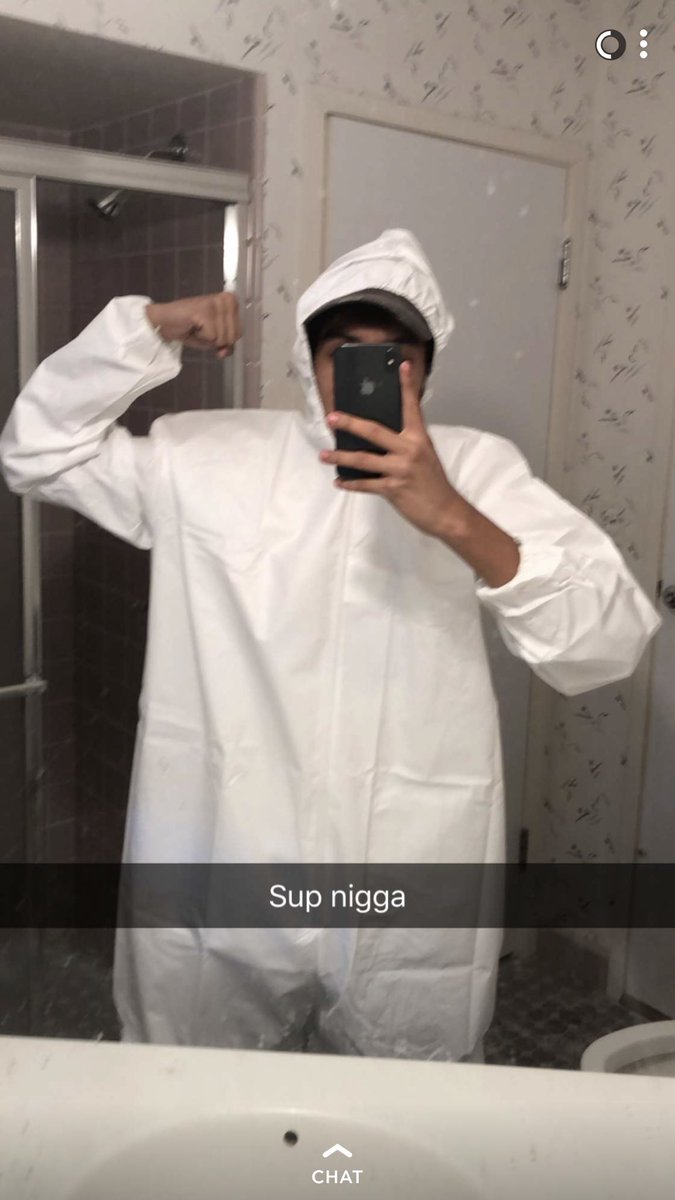Viloryyy's tweet photo. This is the one and only zeus he has the biggest ego in the whole call of duty community the guy doesn’t play with you if you dont have $5000+ earnings🤧 https://t.co/4DIKfEOQhb
