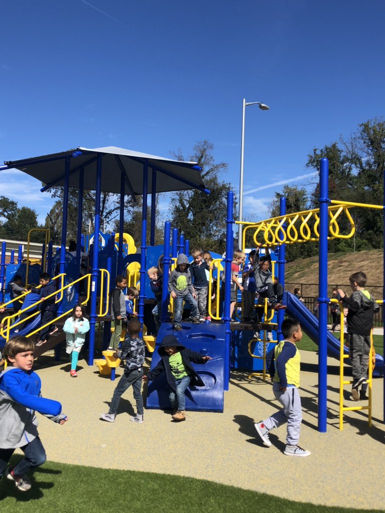 JenBrittain22's tweet photo. Kinders at MVES are so excited to try out the gorgeous new playground! #brainbreaks #ignitelearningBCPS #brandnewbobcat https://t.co/m0QZLEnsRm