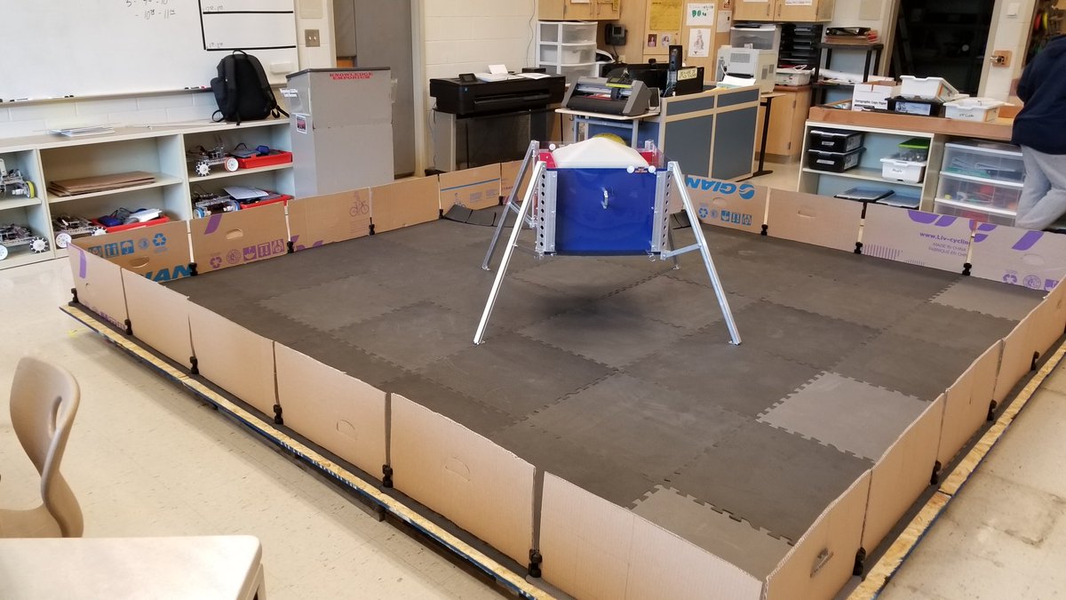 JoeSlifka's tweet photo. Big changes coming to Room 929! The @RoboVikes are taking #FTC by storm! #ROVERRUKUS #omgrobots #fieldsetup #beforeandafter #AFTER https://t.co/WuHnwv6fKv