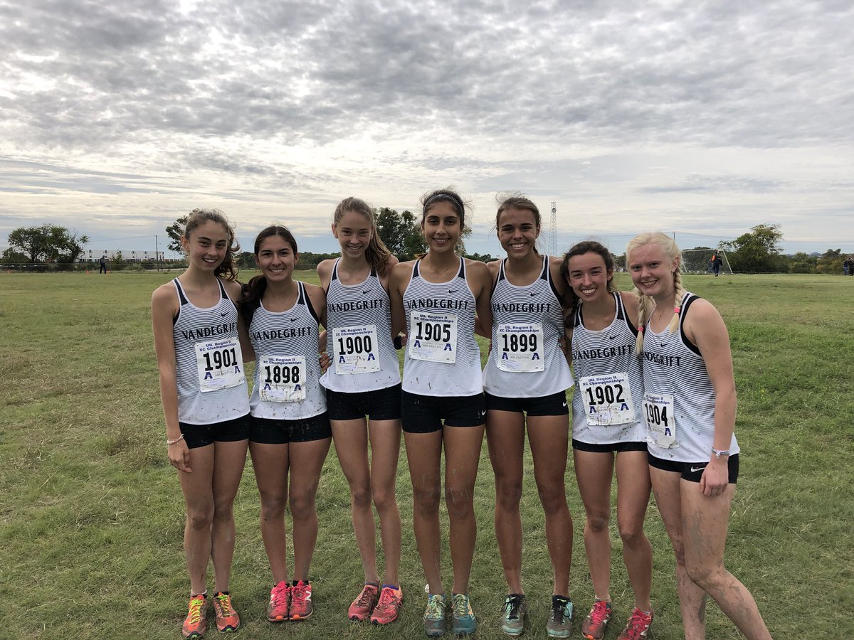 viperxcnation's tweet image. Phenomenal team race by these ladies!  2nd place!  Congrats to @ProsperXCTrack on a great battle!
