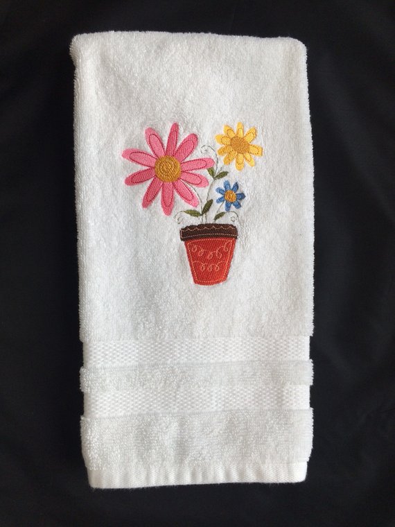 pjsembroidery's tweet photo. https://t.co/CRa9HrX3J8
#pjsembroidery #DaisyBathDecor #DaisyHandTowel #etsy #daisydecor #daisy #daisygiftidea https://t.co/A8sSJSFhOp