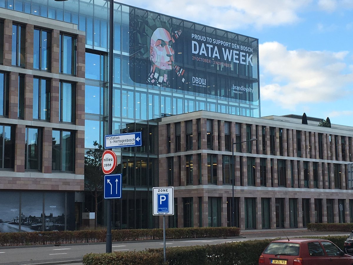 MartinvdB_'s tweet photo. Partner @brandloyalty maakt https://t.co/Y1PTUjlRSC zichtbaar in stad! https://t.co/fg2j7COovP
