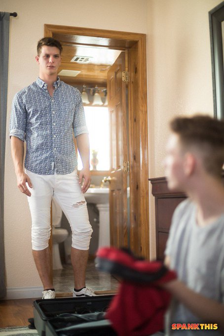 SpankThis Latest | Hands On ???? @rileyfinchxxx @johnnyhandsxxx  https://t.co/fNyRvDVYtl https://t.c