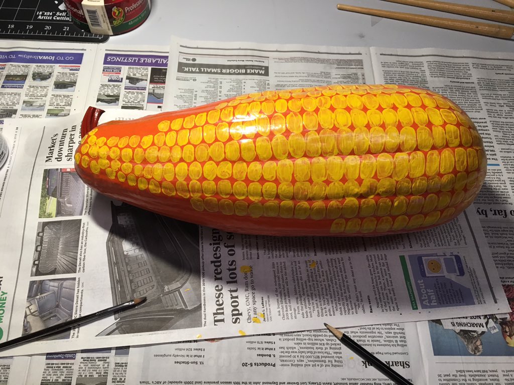 NeptuneArt76's tweet photo. Shipping this bad boy off today to DC for #Halloween at the #WhiteHouse. One of the more interesting work projects of the year. #NTTO #USTravel #Iowa #Pumpkin https://t.co/lkQTvZ1QQR
