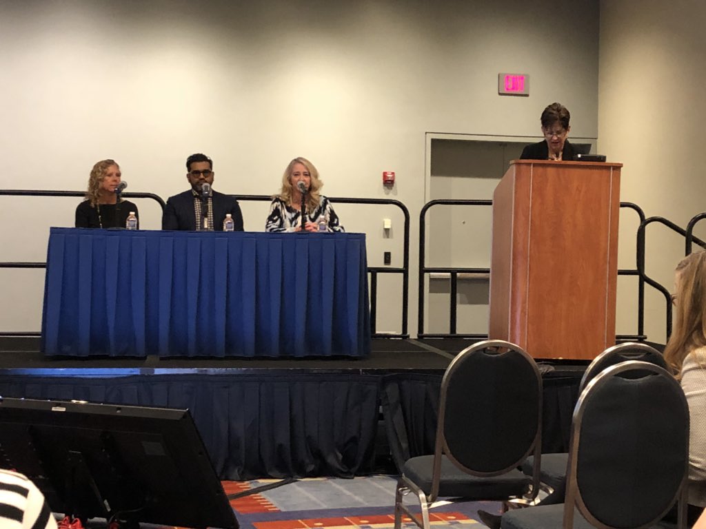 SEvanchak's tweet photo. Dietitians Leading Innovation @daniska66 #FNCE #UPMC https://t.co/SR97SJ9yG1