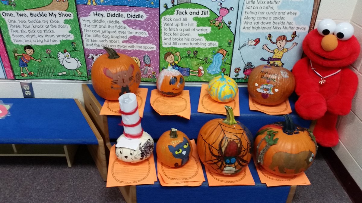 FullingimPat's tweet photo. Oh my! The Storybook Pumpkin Patch has sprouted such an array of characters. Parents, I salute you, these are crazy cool! #FES2018 #FESBuffs #FESTeam https://t.co/9MZ8ugOYSe