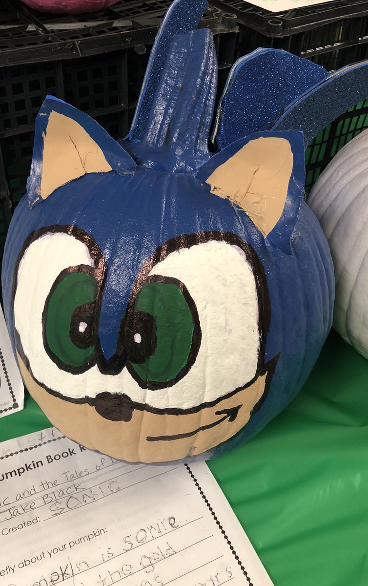 Our students are doing an incredible job with their pumpkins and book reports! @SouthmaydES @HISDEastArea