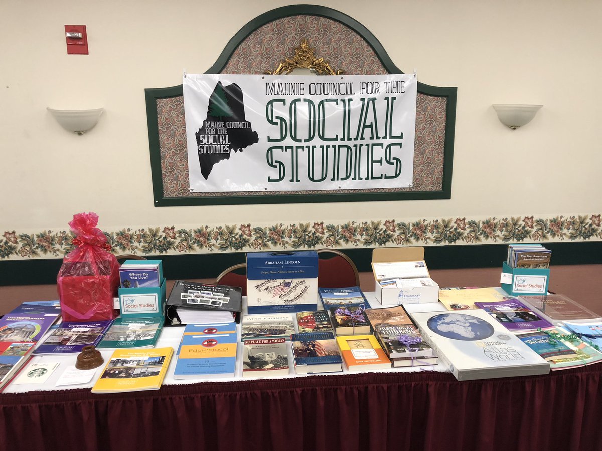 MrShaneGower's tweet photo. Great door prizes await our participants at the end of today’s #mecocon18 #socstudme https://t.co/zcTDg0yunH