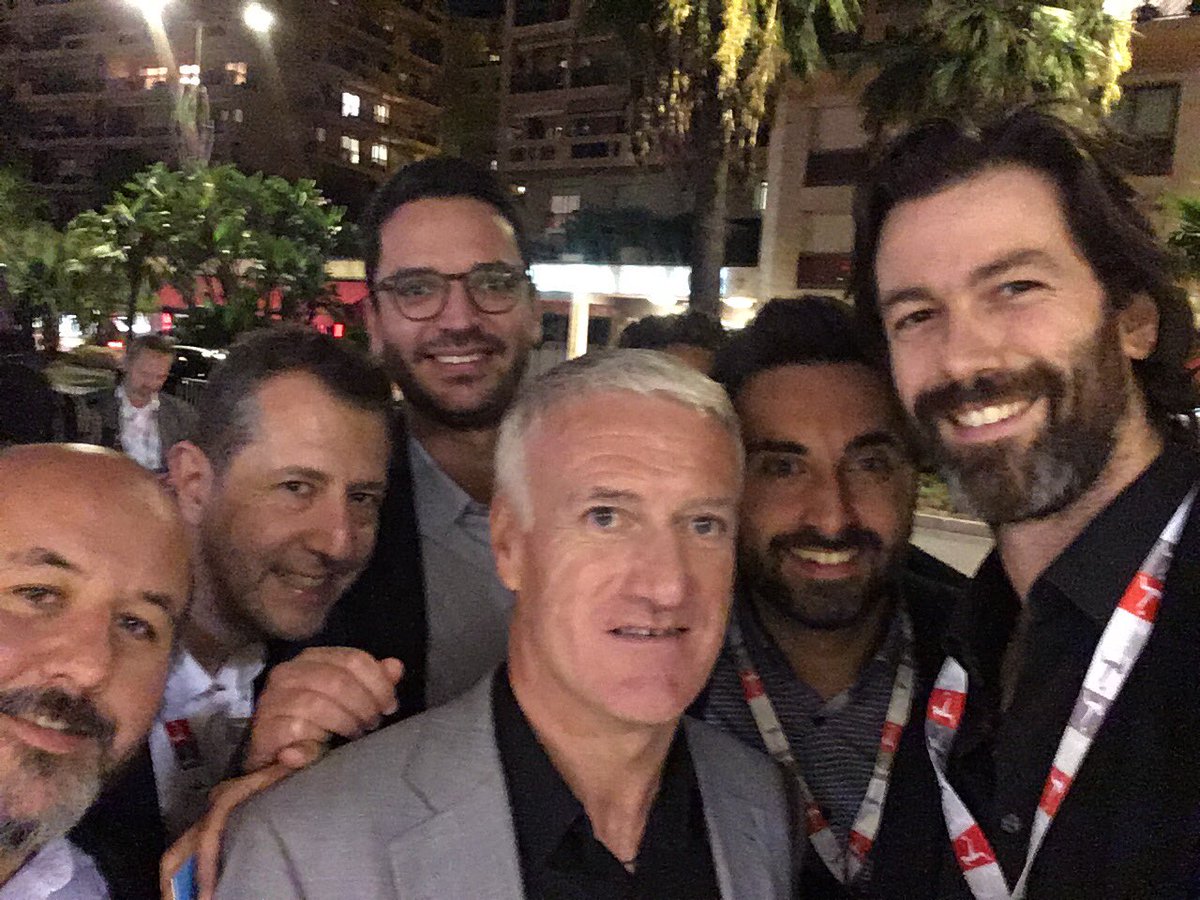RFBYEUROMEDIA's tweet photo. Belle rencontre à l’issue du premier jour du @sportelmonaco. Didier #Deschamps avec les équipes d’Euro Media Group : #EUROMEDIA @netcosports @onrewindplayer #LaFamilleDuFoot https://t.co/BybQU1jT6l