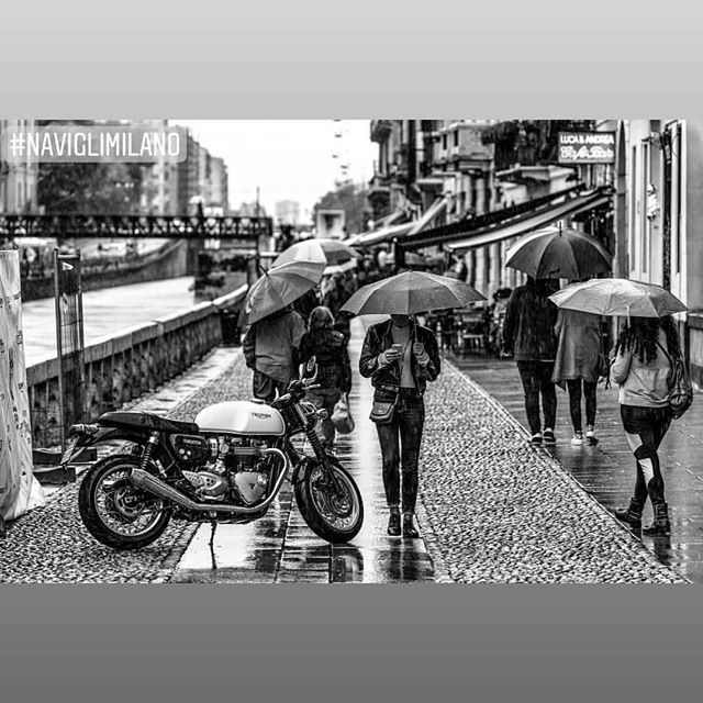 ❤ De Milan ghe n’è doma vun –  Di Milano ce n’è solo uno. ❤ (Proverbio milanese)

#milano #navigli #milan #proverbio #casediringhiera #downtown #citycenter #canals #hotelMilan #hotels #cuoredimilano #secretplace #instamilan #dialetto ift.tt/2EALITV