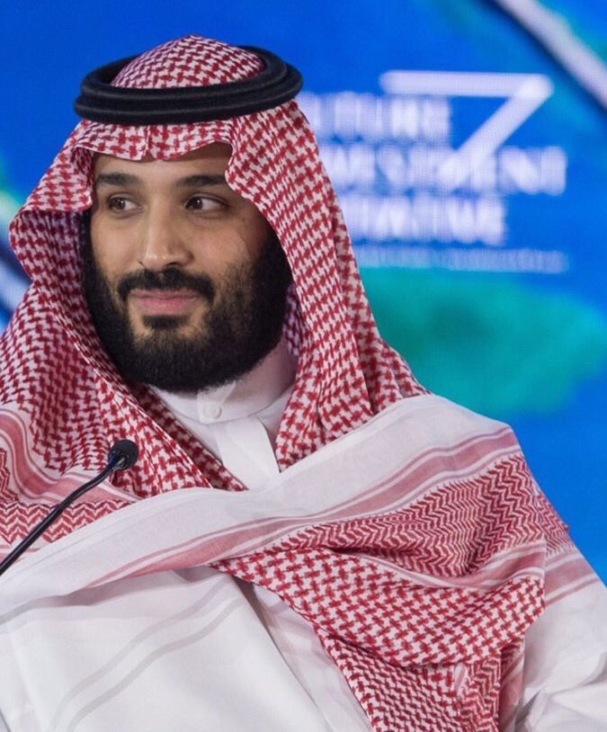 ستتجه أنظار العالم غداً صوب الرياض - عاصمة القرار العربي - والذي سيشهد عُرساً حضارياً استثمارياً رائداً بكل المقاييس. ستتجه الأنظار نحو #دافوس_الصحراء ونحو المستقبل، ونحو الاستقرار، ونحو الاستثمار. فنادق الرياض حُجزت بالكامل بحضور  4000 آلاف شخصية. مرحباً بكم في #السعودية 🇸🇦💚