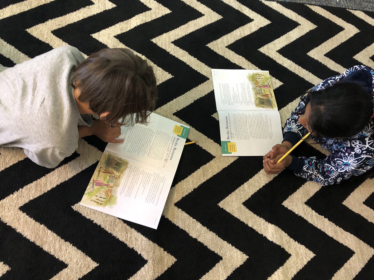MissRobinsonG4's tweet photo. Benchmark consumables lend themselves, so well, to flexible seating Partner Cloze Reads. They’re lightweight and easy to use anywhere 😍 #GreenfieldGuarantee #AllMeansAll #ClozeRead #BenchmarkAdvanced https://t.co/d4Lc7VbzqB