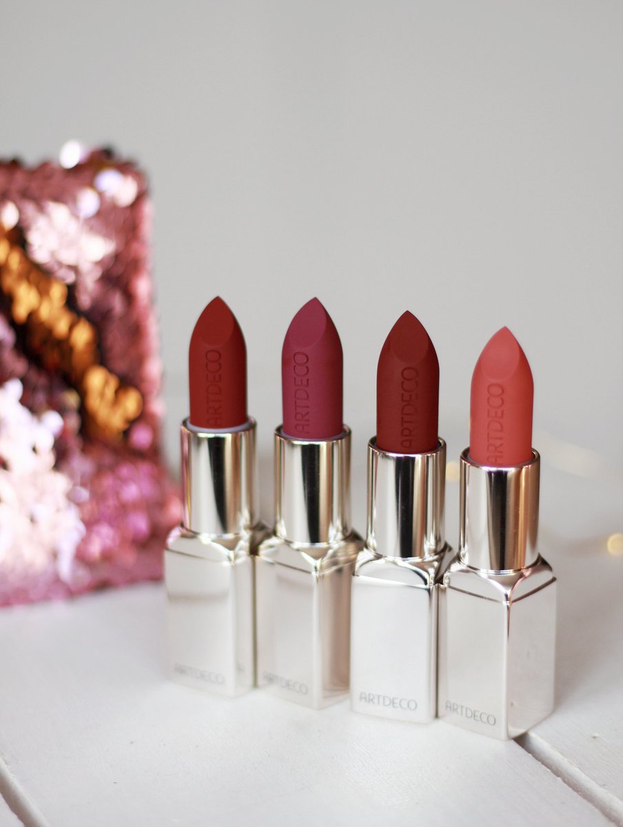 Passingfancy_'s tweet image. Artdeco Lipstick in full action😘 goo.gl/JWrZRd #bbloggers #beauty #artdeco #lbloggers @ARTDECO_beauty