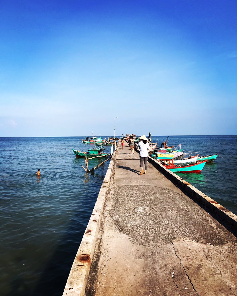 javibz2002's tweet photo. Hòn Dào Ngoc Seaman harbor⚓️ North coast of Phu Quoc Island💙 #vietnam 🇻🇳 #adventuretravel #naturephotography #adventure #amazingworld #authentic #beautifulpeople #happiness #localpeople #ibicencoxelmundo #mylife #myway #sailing #island #boat #localboat #southwest #asian #sea https://t.co/yjjbqDQS3q