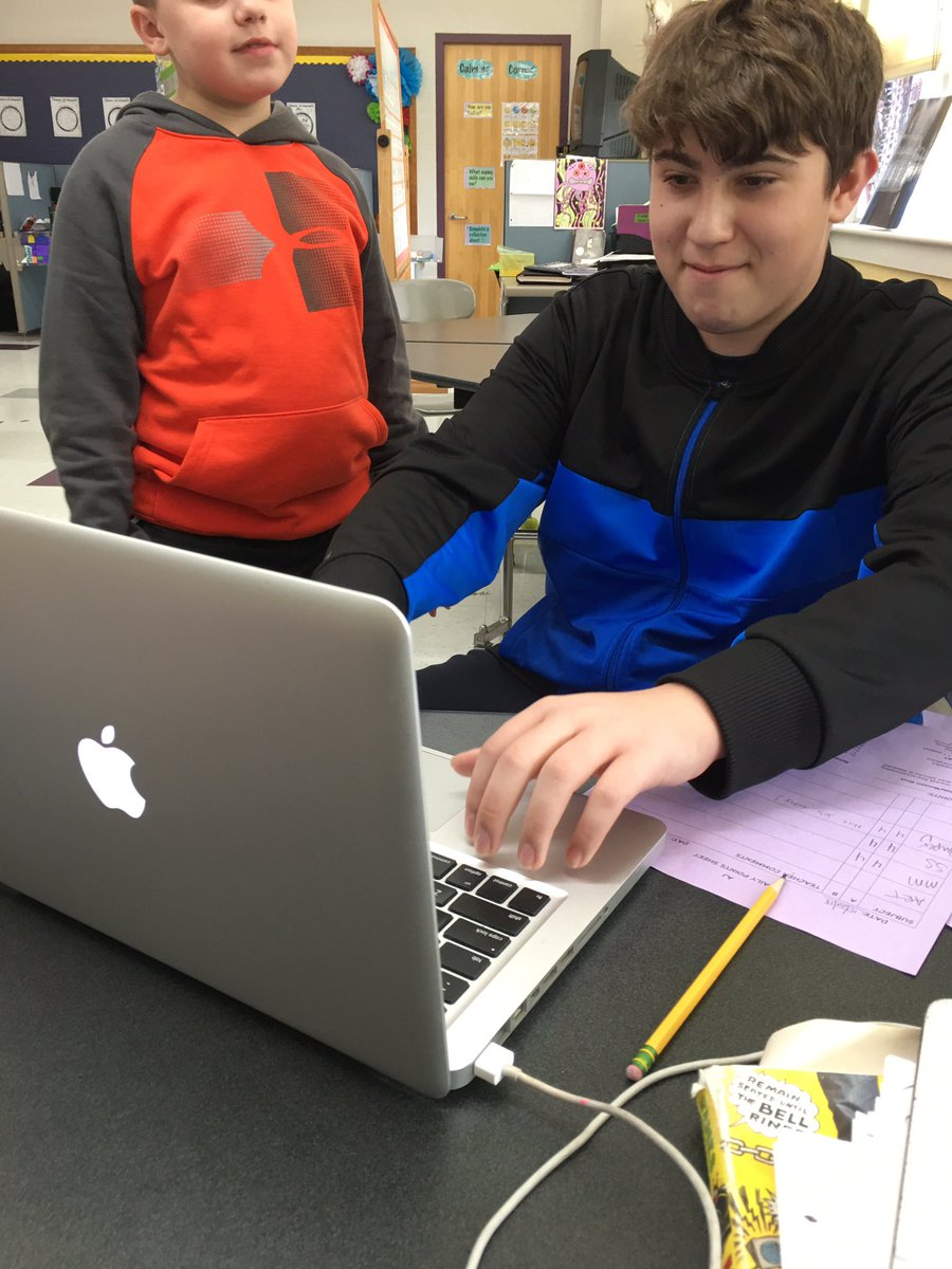Using gizmo in science to explore phase changes #HMSMonday <a href="/DrWhalen3/">Bill Whalen</a>
