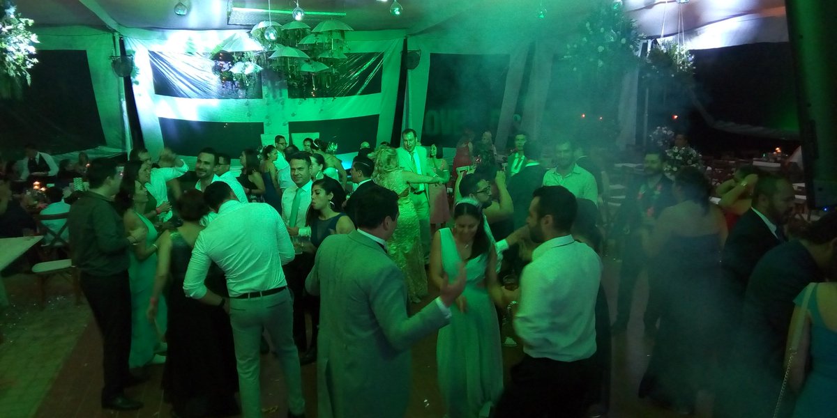 victormillandj's tweet photo. Boda cuerna.
#victormillandj #crossoverdj #pioneersx2 #audiotechnicaM50x
#virtualdj #macbookprodj https://t.co/49nN3eMD4g
