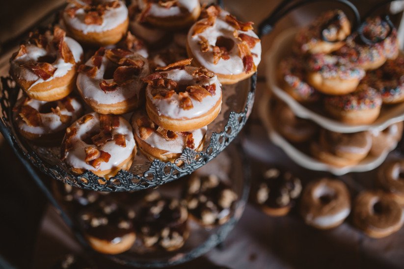 ACPWC's tweet photo. Got a sweet tooth? Discover the most mouthwatering new wedding dessert trends, from glam confections to fruity favorites via @WeddingWire https://t.co/Lp3nNm2y7J #weddingcake #fall_wedding #savories https://t.co/U29UebqWXB