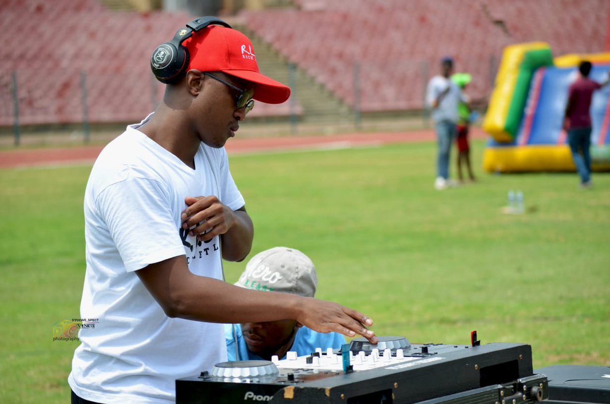 DJLetlapa_SA's tweet image. When you put God first, He will make sure that all things fall into place.
@MelodyMiyaVibe, thank you for the weekend bro. @UlwembuBS thank you for making it possible for us to make the kids happy at #ConquerGames2018.

📸: @spect_sa  @vinc3photography