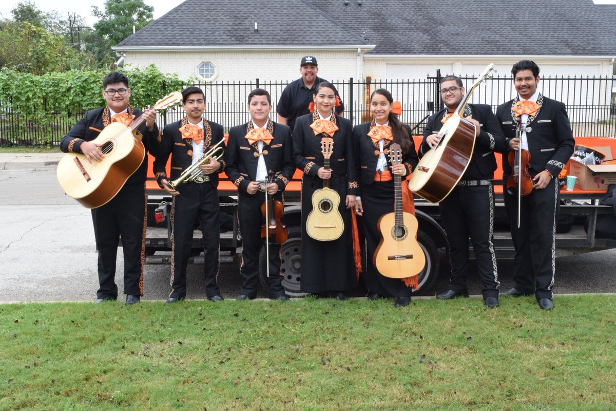 PolytechFW's tweet image. Everyone had a great time at the Poly Homecoming parade Saturday! #PolytechHS #polyhomecoming