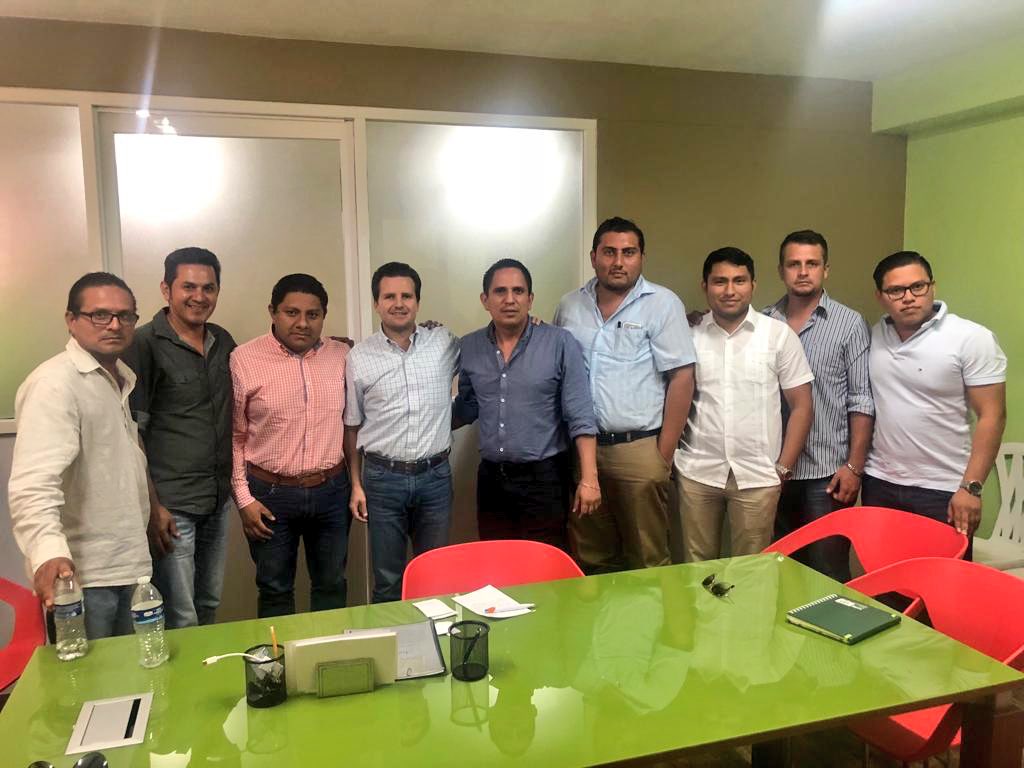 gerardogaudiano's tweet photo. Me dio mucho gusto poder saludar esta tarde a buenos amigos de #Cunduacán. ¡Gracias por la visita y la excelente plática! https://t.co/EwudARU5vH