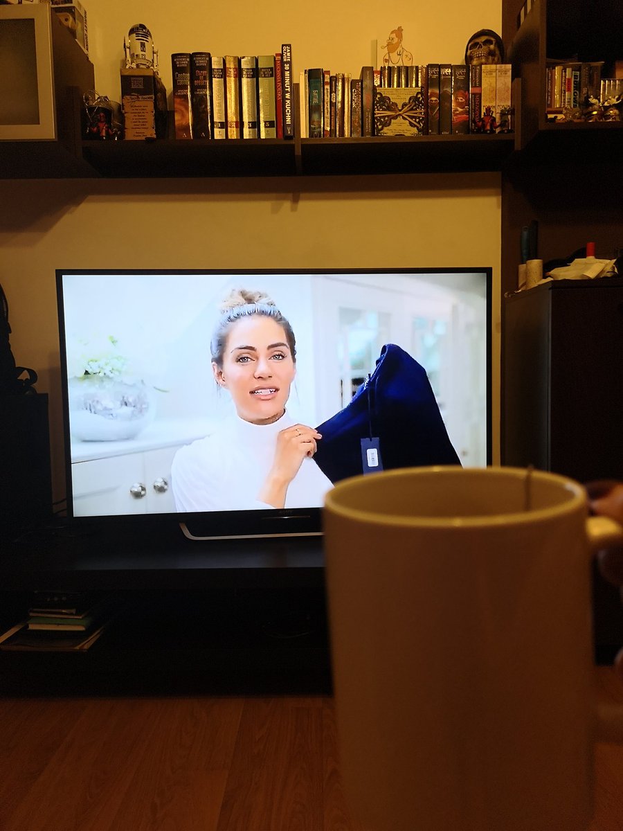 DianaOffDuty's tweet photo. Tea and #athomewithlydia @LydiaEmillen π€ https://t.co/FZlwRggN13