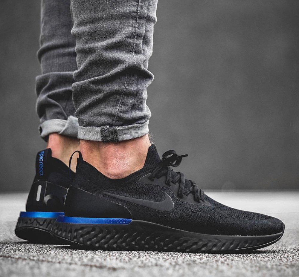 nike react flyknit black blue
