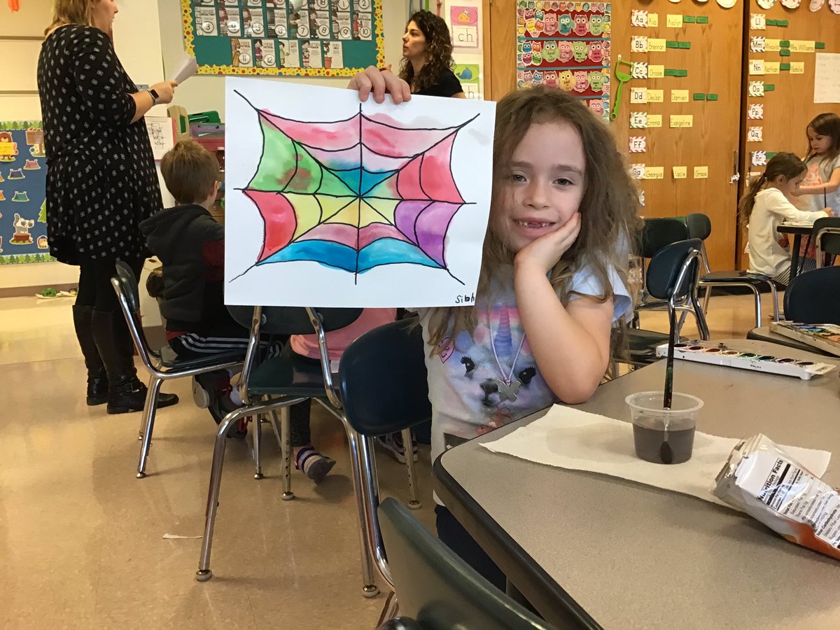 Painting in Mrs. William’s class. These 1st grade cubs are proud of their work! #lincolnroars