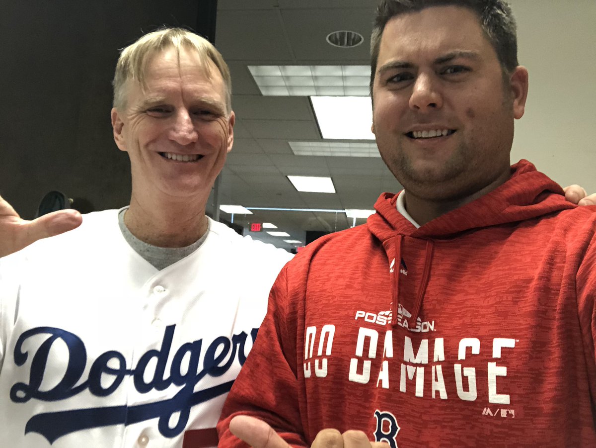 swtobin's tweet photo. Canβt believe we let @JasonWKnott into the building today in those colors. π #WorldSeriesWeek @ce_pro https://t.co/K7phkhqIfO