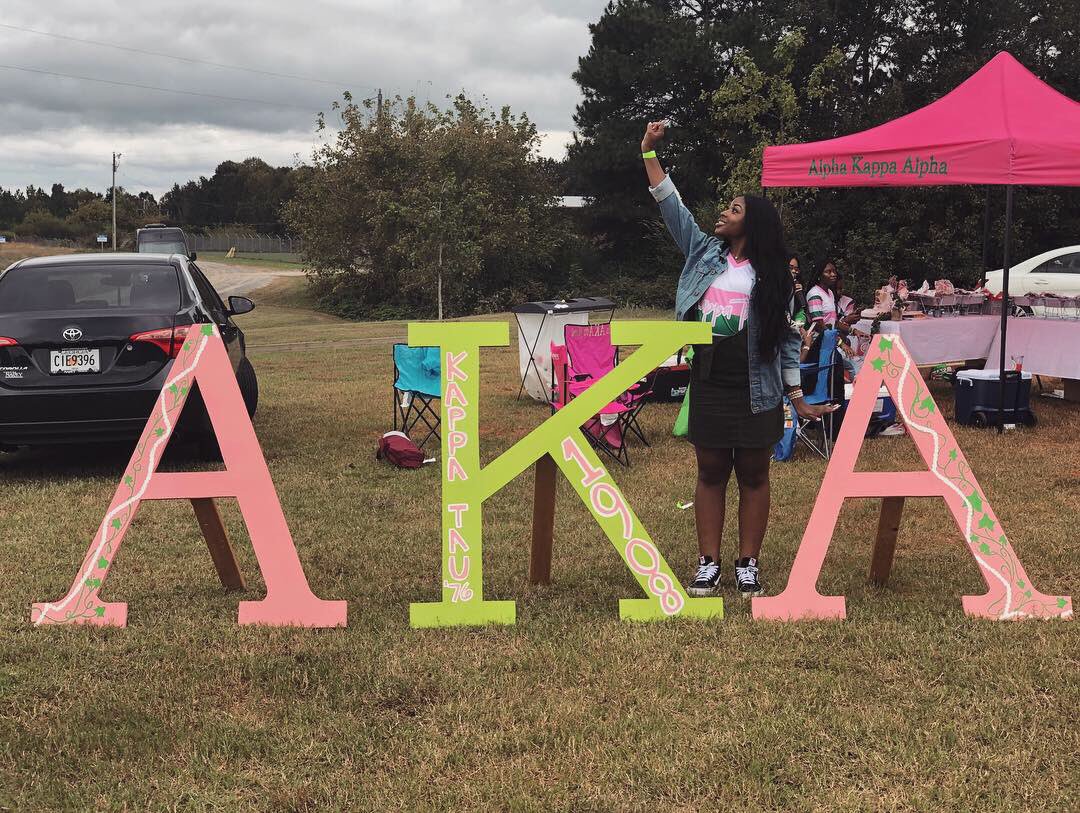 BythepowerofT's tweet image. One for The Books 💕💚 Est. ‘76 #hoco2k18