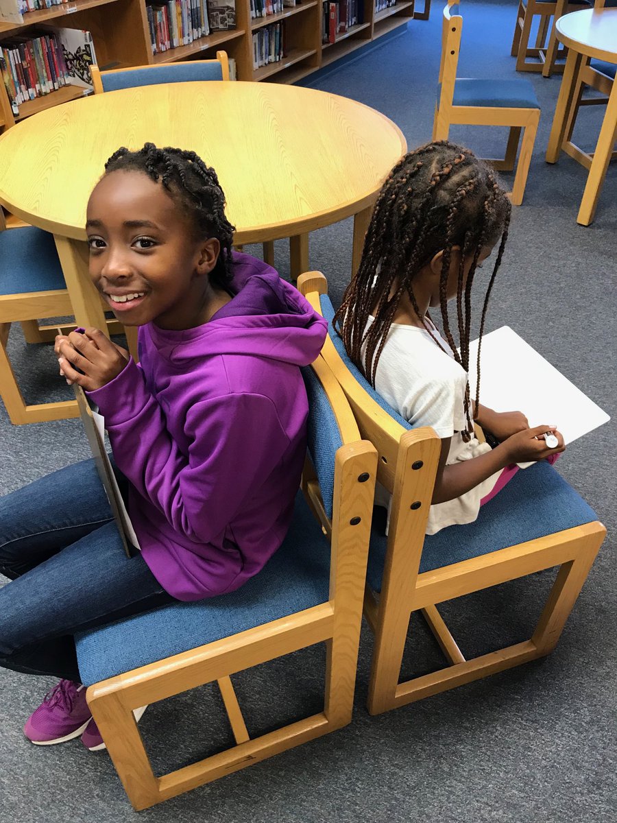 ⁦<a href="/bushhilles/">Bush Hill Elementary School</a>⁩ 4th grade students  practicing using descriptive language. One student describes while other draws. ⁦@4thGradeBHES⁩ ⁦@BHESLibrary⁩