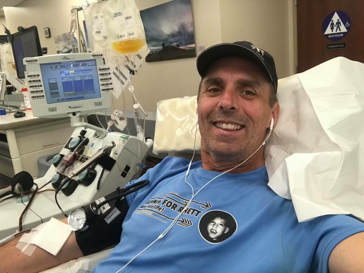 Our ED <a href="/randyseevers/">Randy Seevers</a> donated platelets to @VitalantNorCal this morning in an effort to help us reach our 500 donation goal by 11/5! We need your help! If you’re eligible, head in and use code 0️⃣3️⃣2️⃣9️⃣ when donating platelets, plasma, and double red. #GORHETT