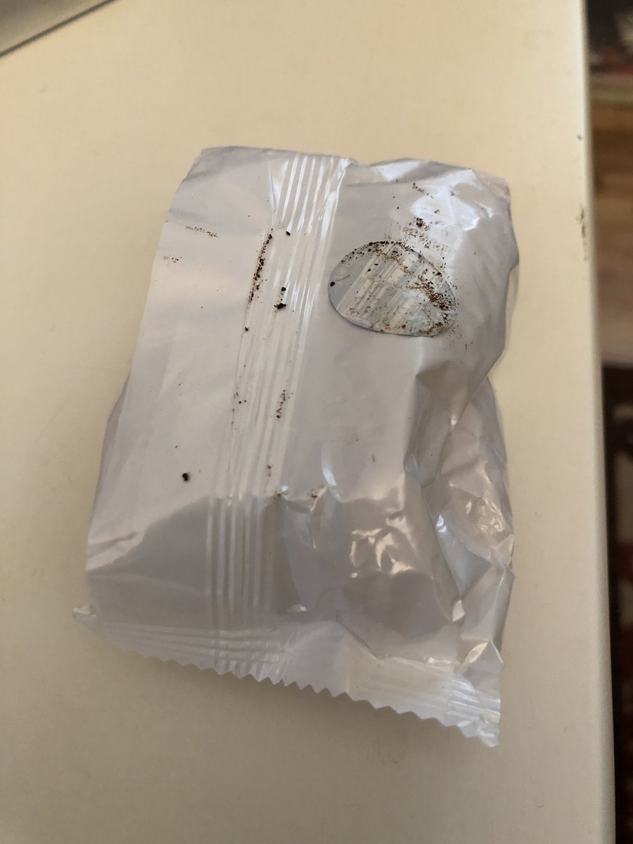 BeepsCast's tweet photo. we’ve got something spooky comin your way soon #spookypacket #nooneknows https://t.co/tEKpVR7uJ4