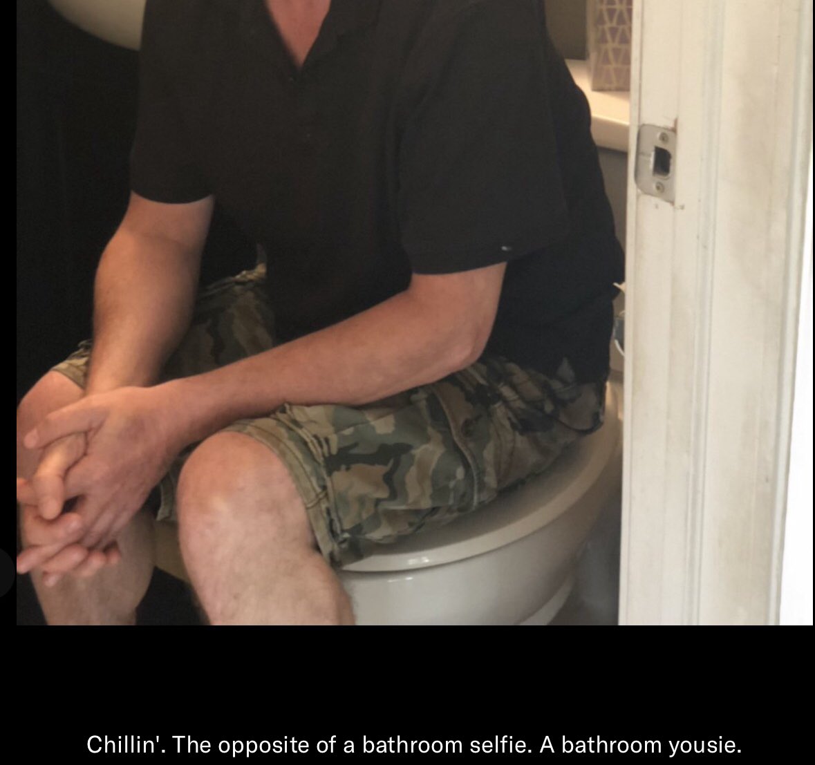 DatingWhatever's tweet image. Cropped his head for dignity’s sake. Not that he has any. Caption legit. #pottyhumor #onlinedating #datinglife #selfie