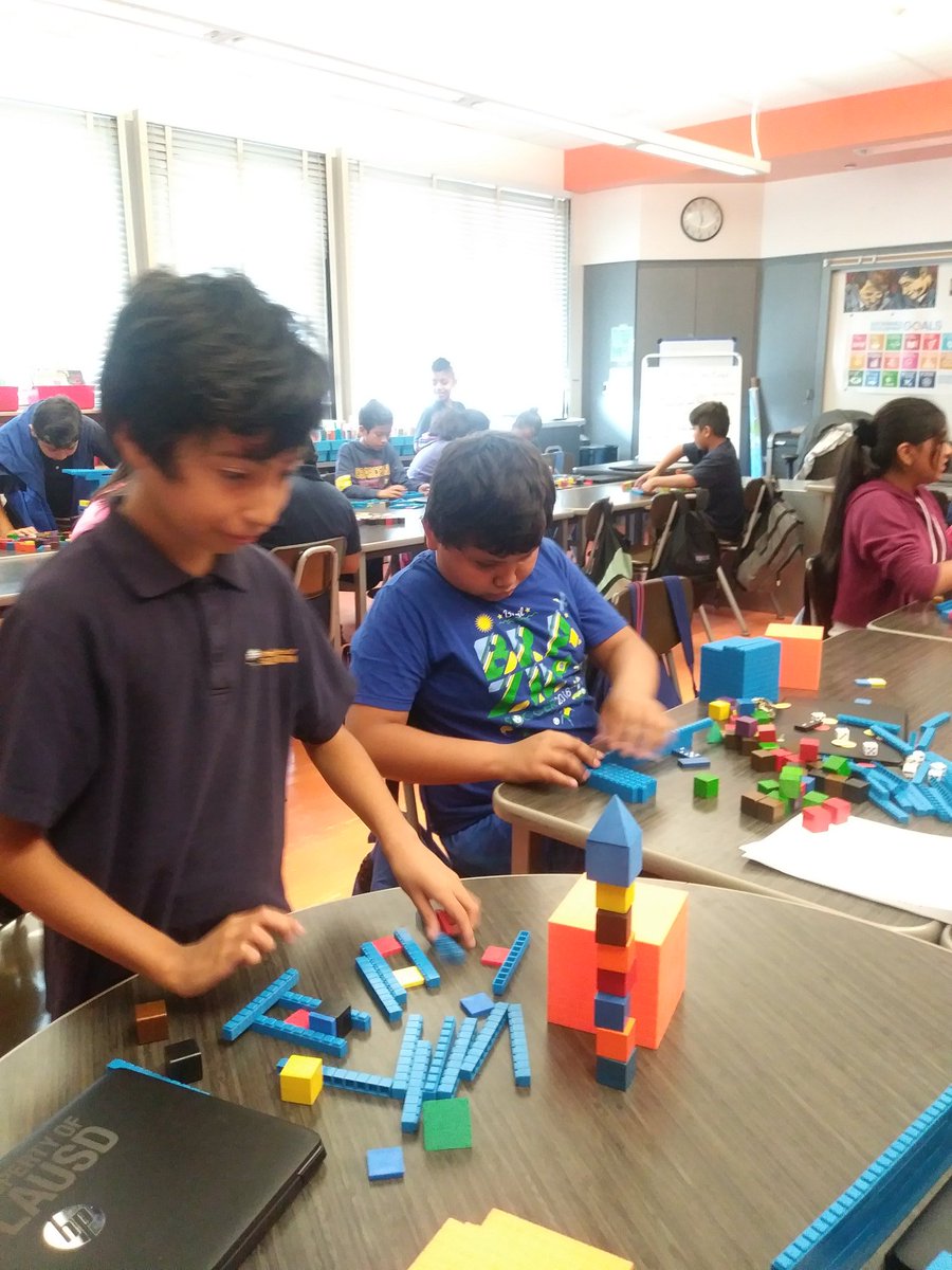 5thGradeConnect's tweet photo. Getting Ready for @globalmaker Day.  Math Manipulatives Designs. Join us on Tues. Oct 23rd at 1pm Eastern https://t.co/5lph8rPVro  #GlobalMakerDay https://t.co/ELjCZ9stAu