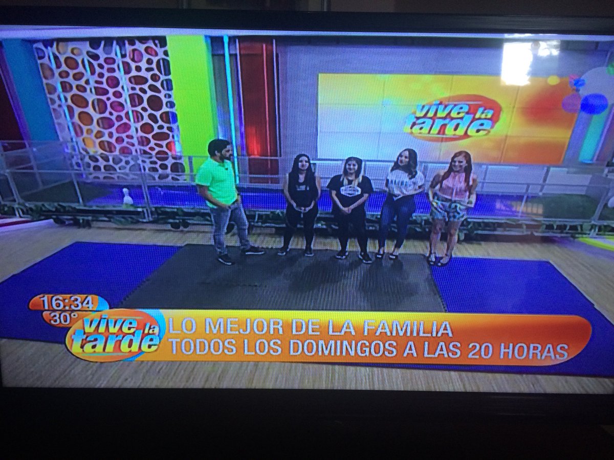 LuchandoPY's tweet photo. En #ViveLaTarde hablamos sobre Lucha Libre! Alisson Lee y Natty G dialogan en @Telefuturo sobre el #wrestling nacional, @lafabrica_py y #GroundZeroVI! https://t.co/c7EV2bprIl