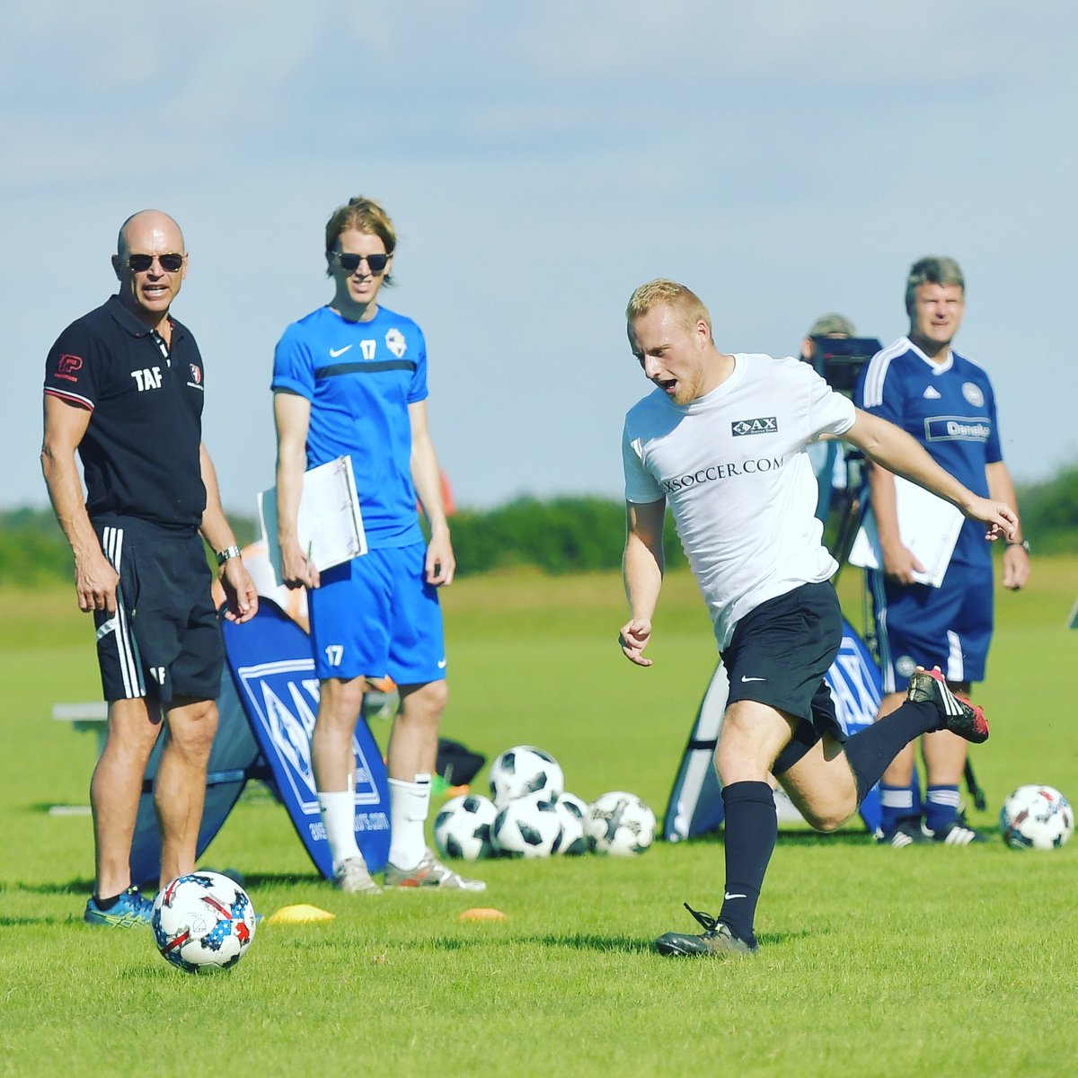 AX Soccer tweet media