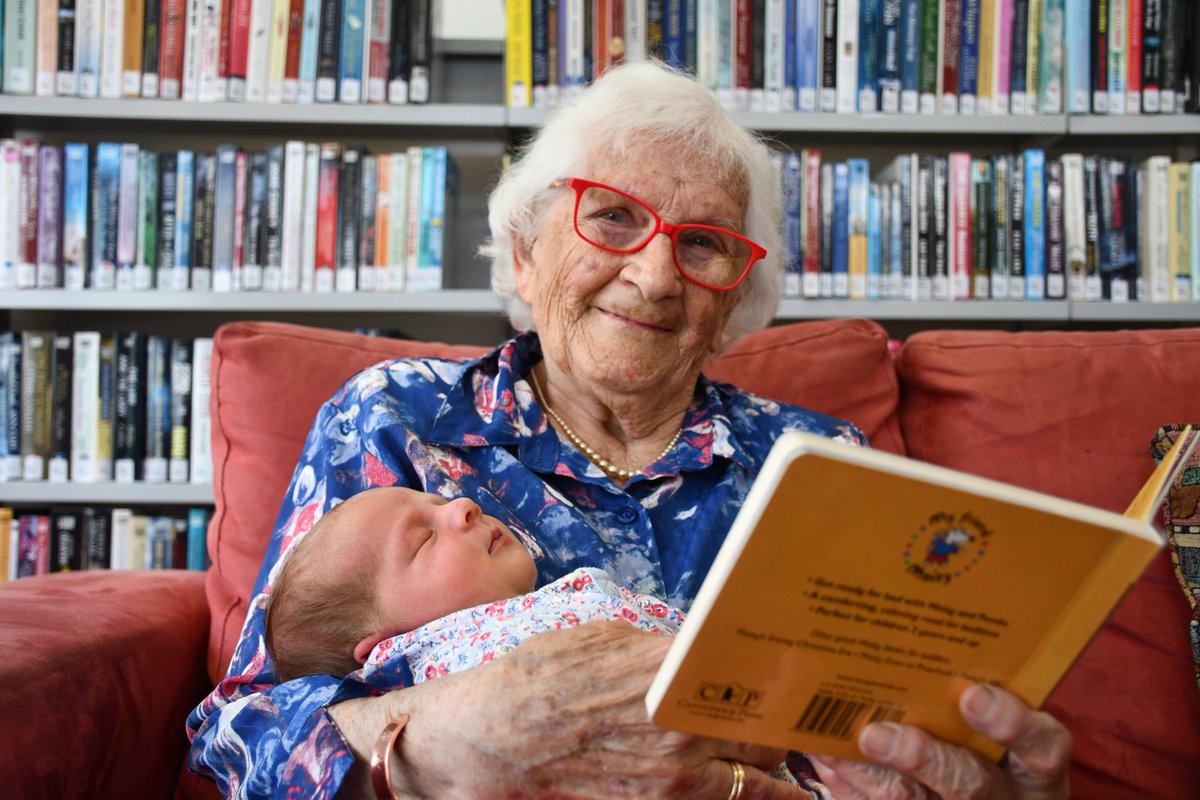 MaryboroughAddy's tweet photo. How cute is this? Beryl catches the bus from Bealiba into town every Friday to go to the #Maryborough library. At 91-years-old she's one of the library's oldest members and last week she got the chance to meet with the library's youngest member, 10-day-old Penny Thoroughgood. https://t.co/CwlWE5nQtm