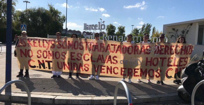 CNT_Andalucia's tweet photo. Después de toda la lucha llevada por @CntExeo (y lo que queda), le deseamos toda la fuerza del mundo a las compañeras de @CNT_Villaverde en Hostalcarria. Las compas de @cnt_sevilla siguen en lucha también #OrgulloDeKellys #HosteleriaDigna #CuentaConCNT ¡NI UN PASO ATRÁS! https://t.co/XVAr2SjFHL