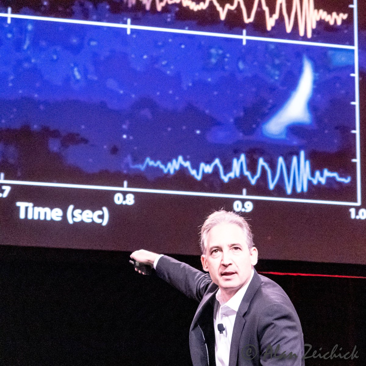 A highlight of #oow18: @bgreene's civilian-friendly overview of the issues regarding information loss in #blackholes, and how #quantumentanglement relates to #Hawkingradiation.