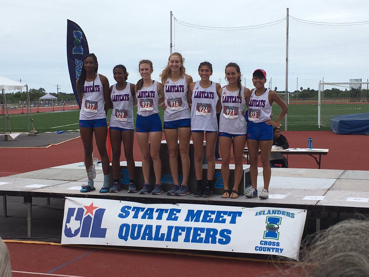 CoachWyatt4's tweet photo. State bound.
#GPXC @goGPtrack https://t.co/S7ezU91brV
