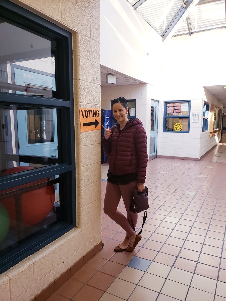 BecLizWag's tweet photo. Get out there and vote #KWAwesome! Polls open until 8pm today - it's not too late to have a say! #MunicipalElection #KitchenerVotes https://t.co/upe8ggCP8w