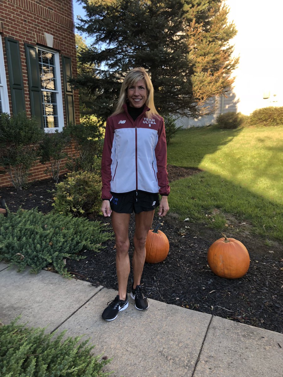 hockeymum7829's tweet image. Cheers to @MichelobULTRA for having the best taste in beer... and also running gear!🍺❤️🏃🏼‍♀️ thank you for making my @nycmarathon (and tracksuit!) dreams come true😍#TeamULTRA #ilikebeer