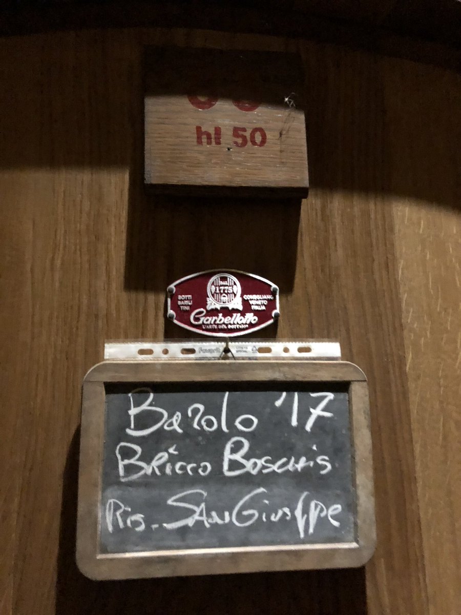 VoltaVino's tweet photo. Great sunny day in #Piemonte starting at #cavallotto Excellent wines in a great ambiance and charming hostess #barolo #nebbiolo #barbera #langhe https://t.co/hG9LESYqpj