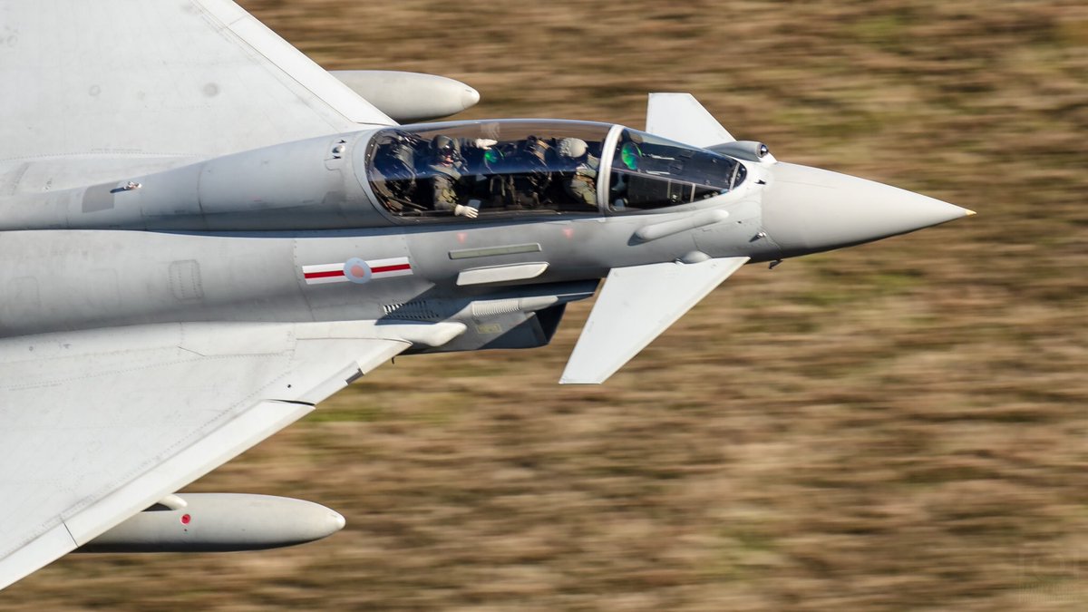 DannyJones1992's tweet image. A recent trip to the #MachLoop I was rewarded after a long day with this #Eurofighter #typhoon 😅 @RoyalAirForce @41RTES @Eurofighter_1 @MachLoopLFA7 @TheMachLoop
