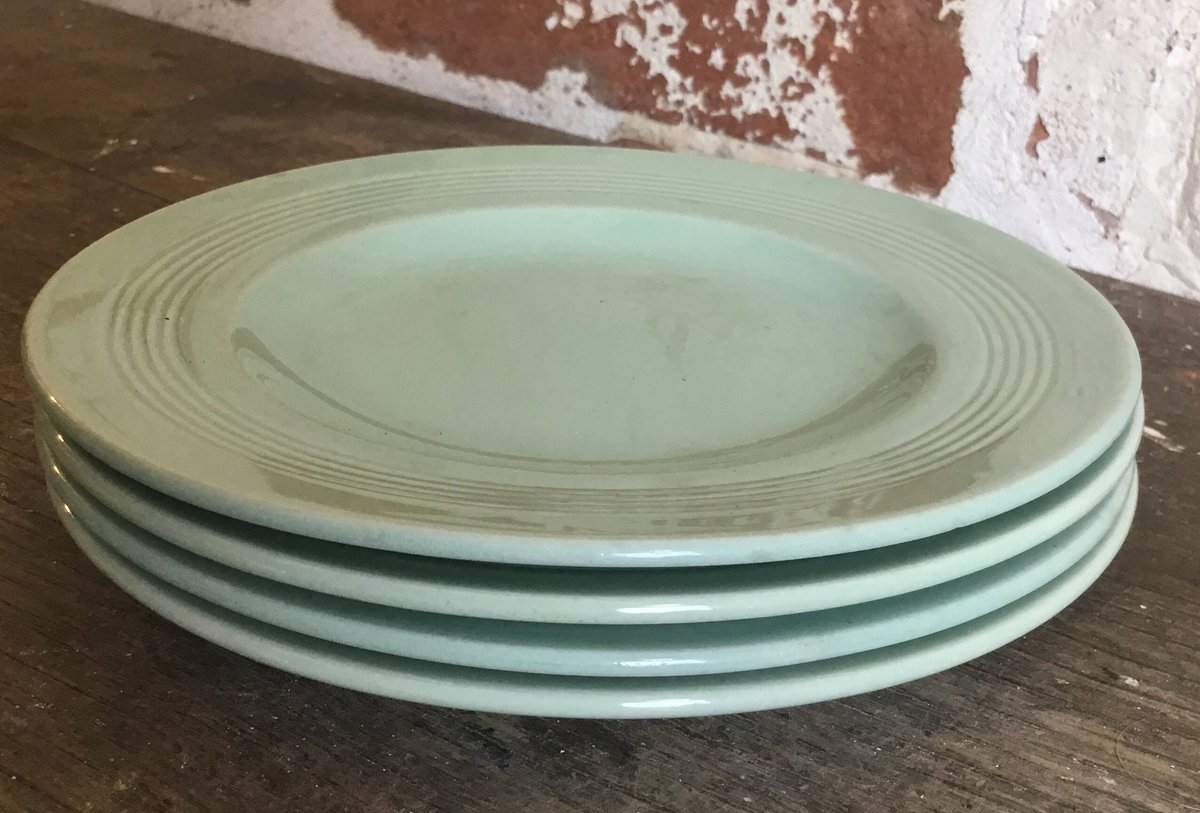WelshRarebits2's tweet photo. Vintage 50% off Sale online at https://t.co/J7xXPYo0ek
#Sale #playingcards #bridgecards #glassfruitbowl #Corgitoy #vintagebook #sherryglasses #teatin #coalbucket #aircraftbook #cricketbook #beerglass #halfpint #drinksbottles #kalamazoo #keratometer #theatrelight #ciderbottle https://t.co/omtrOYo7FW