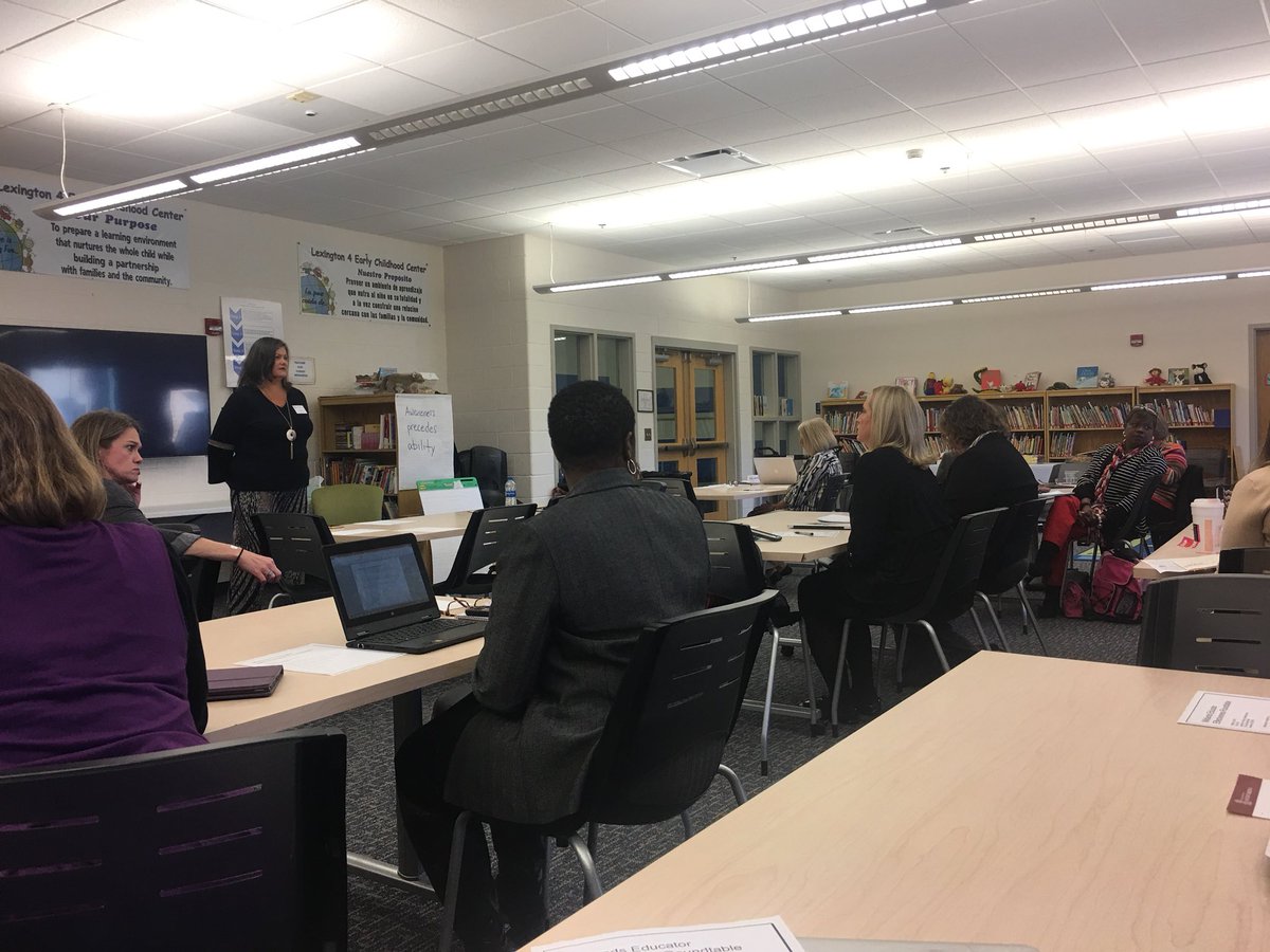 BGrantPrincipal's tweet photo. Great day of collaboration with our Midlands Educator Effectiveness Roundtable. Personnel leaders working together and with our local teacher prep colleges & @EducationSC Thanks to @UofSCEducation & @LexingtonTwo for facilitating! Thanks to #Lex4 for hosting! #MEER https://t.co/9iXJfglzEt