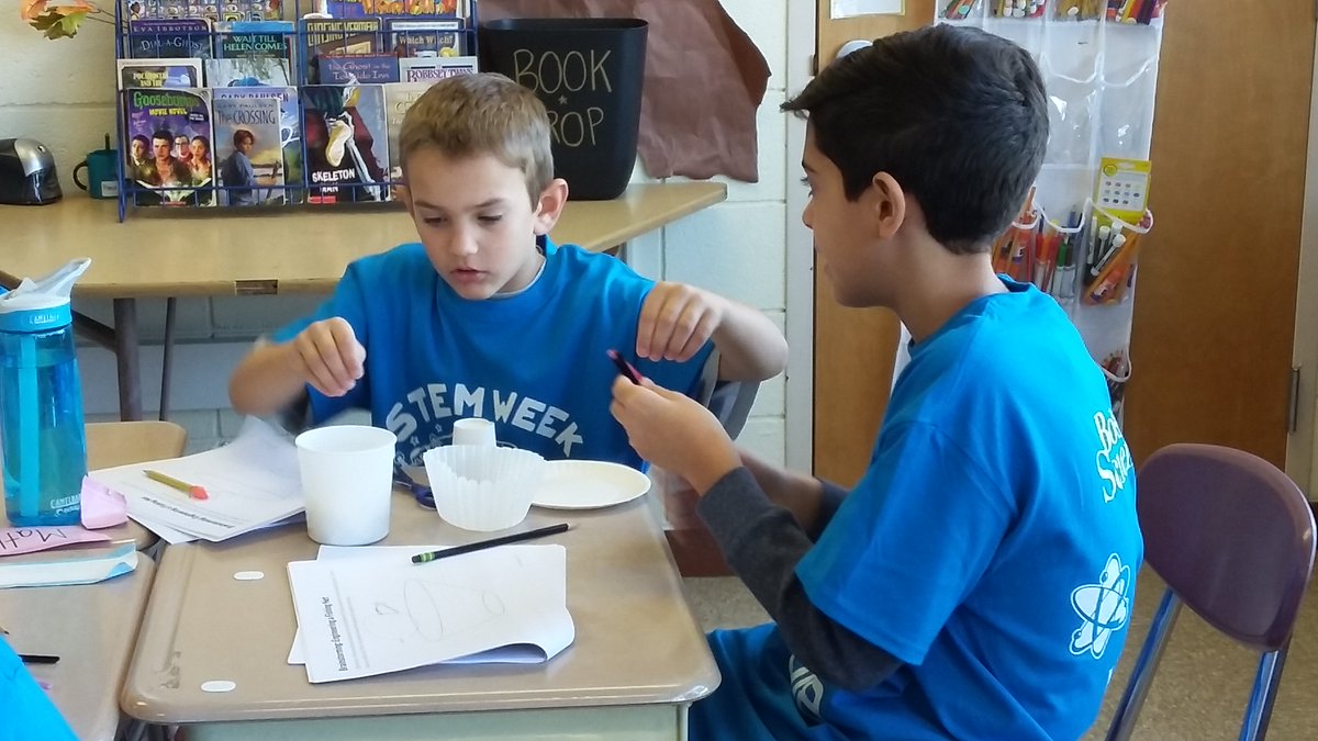 MsBray214's tweet image. Check out these engineers creating and testing out their bycatch eliminators! #MassSTEMweek #i2 #WhitcombStemWeek #fifthgrade #engineering #design #STEM