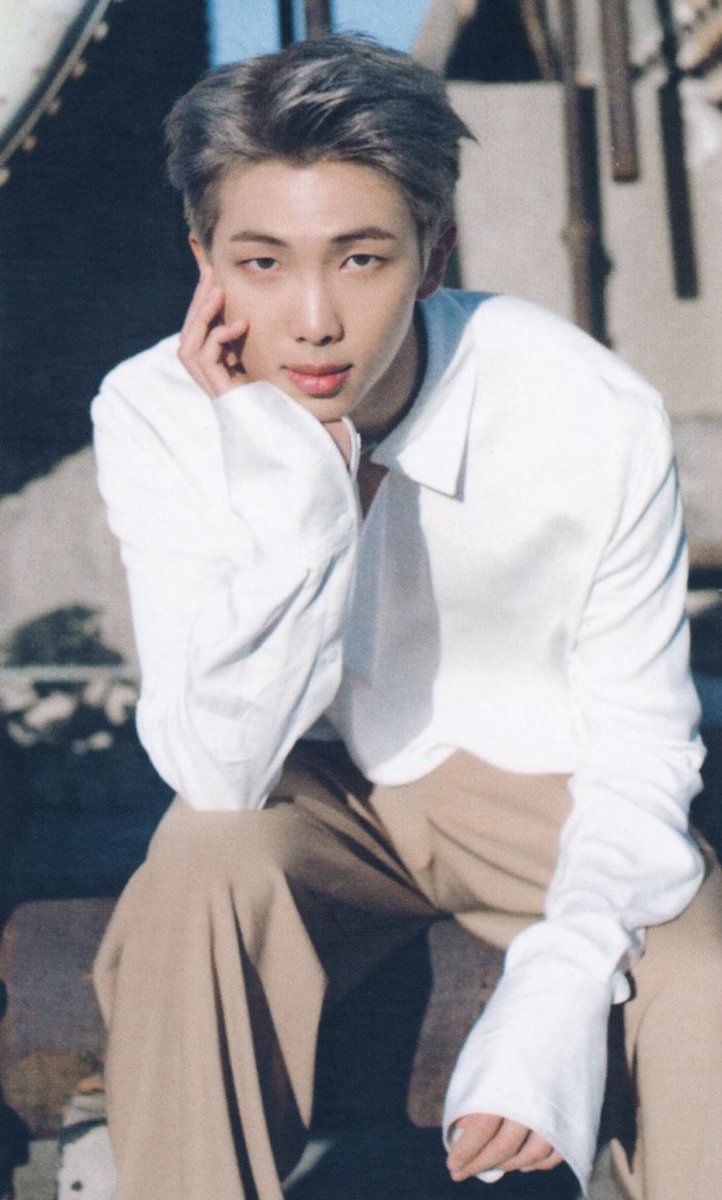 ChristmasNoona's tweet photo. @yeongwonhi_twt @Neva_agirlisno1 @dodadippity4 @kookietaejoon @chimchimspet @roxann_lyons @Virgie418 @heenimdaughter @noona_may @njnangelz @jadecube @fairlyfairy_jm @BTS_twt #StreamForeverRain 💜#MonoisHere #Mono #Rm https://t.co/SfWMz3eULh