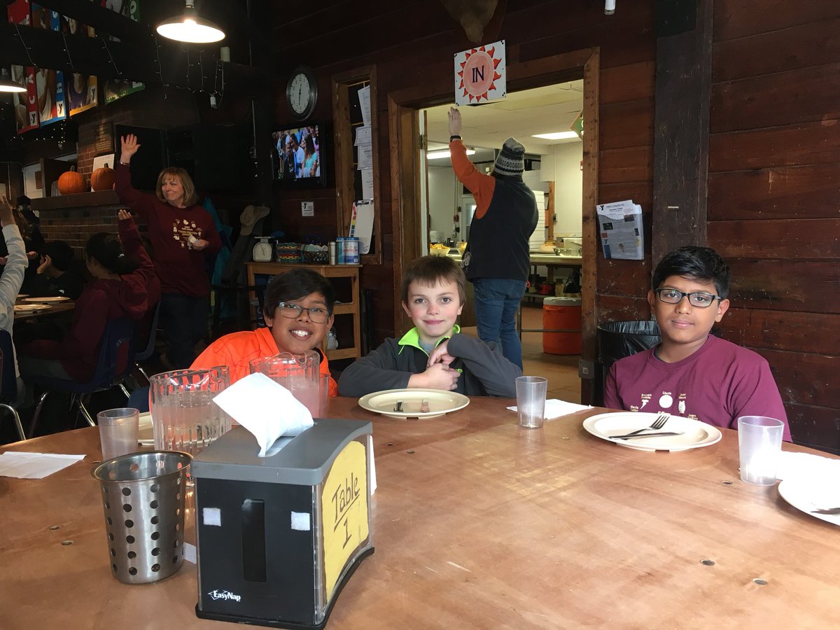 CardosoTeaches's tweet photo. Camp Bernie is underway! #edisonk12 @RenMurph #mlkedison https://t.co/UmwTHNy3r0